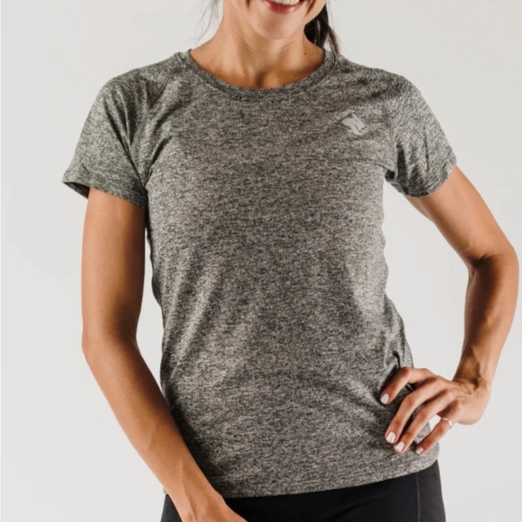 💫Rabbit EZ Tee Short Sleeve, XS, Color: Dusty Pink Worn ONCE! Pristine condition - Picture 2 of 12